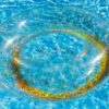 Schwimmreifen "Glitzer" Style mit goldenem Glitzer – Bild 2