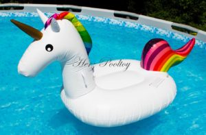 Aufblasbares Schwimmtier "Einhorn" ~180x100x90 cm