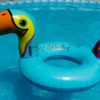 Aufblasbarer Schwimmreifen "Tukan" Design – Bild 3