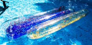 Aufblasbare Poolnudel "Glitzer" Style