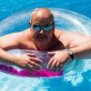Großer Schwimmreifen "Federn" Style  Rot – Bild 6